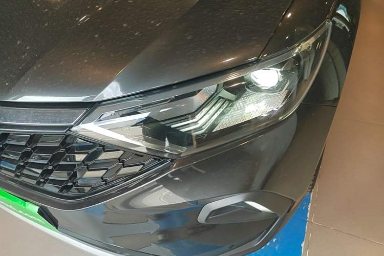 Used Jetta VS7 2021 Black Edition 1.4T Automatic Enjoyment Model Left Front Headlight