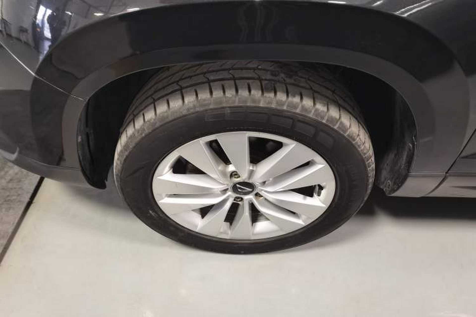 Used Jetta VS7 2021 1.4T Automatic Entry Model Left Front Wheel Hub