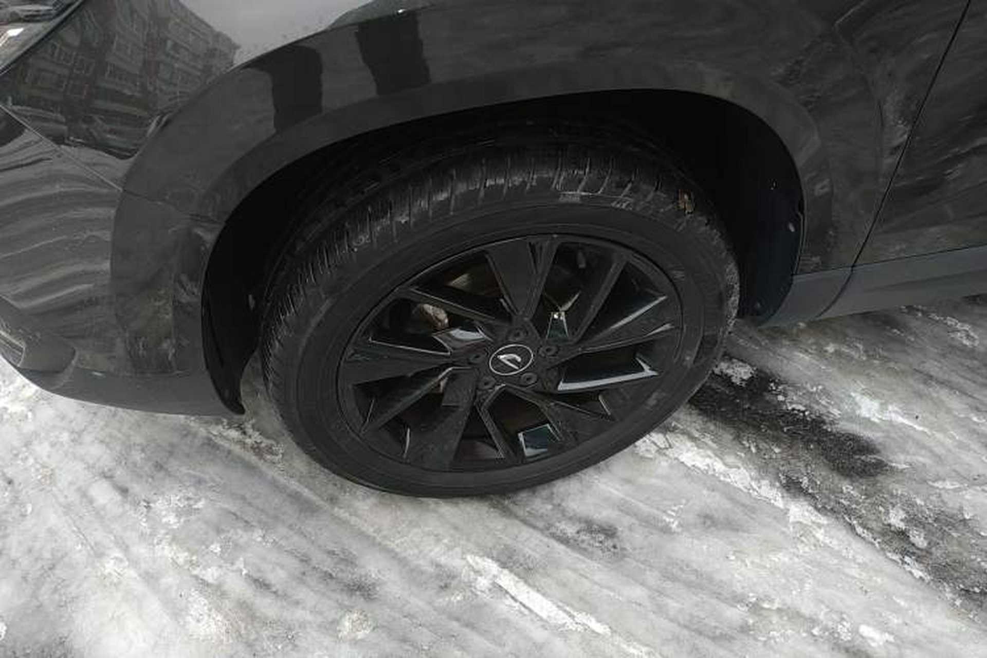 Used Jetta VS7 2021 Black Edition 1.4T Automatic Enjoyment Model Left Front Wheel Hub