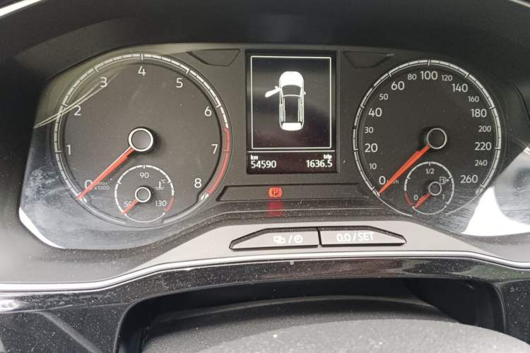 Used Jetta VS7 2021 Black Edition 1.4T Automatic Enjoyment Model Odometer Close Up
