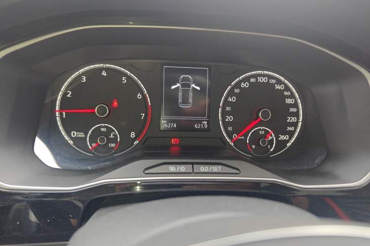 Used Jetta VS7 2021 1.4T Manual Entry-Level Model Odometer Close Up