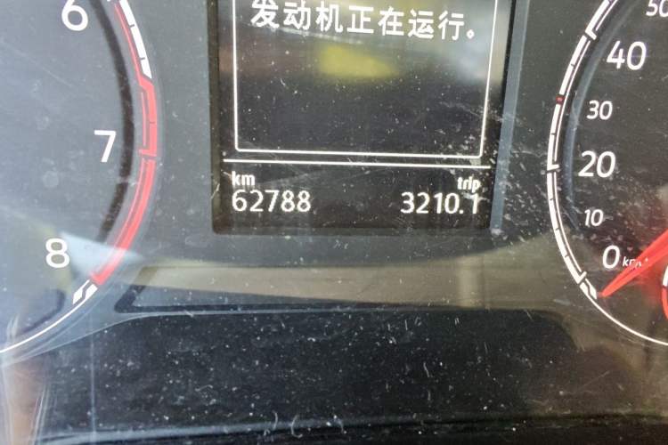 Used Jetta VS7 2021 Black Edition 1.4T Automatic Enjoyment Model Odometer Close Up