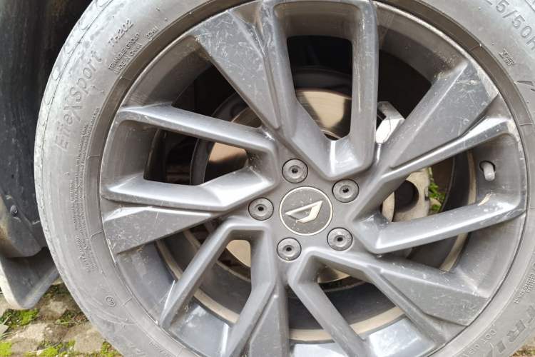 Used Jetta VS7 2021 Black Edition 1.4T Automatic Enjoyment Model Right Front Wheel Hub