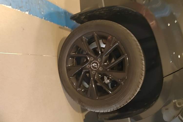Used Jetta VS7 2021 Black Edition 1.4T Automatic Enjoyment Model Right Rear Wheel Hub