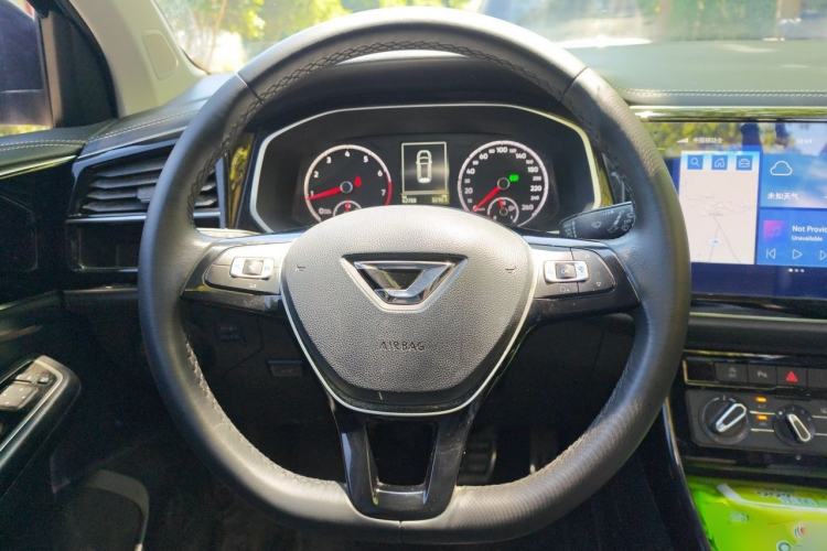 Used Jetta VS7 2021 Black Edition 1.4T Automatic Enjoyment Model Steering Wheel