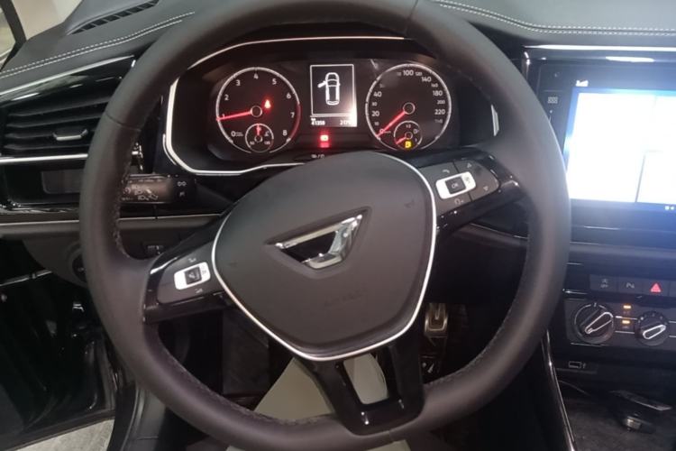 Used Jetta VS7 2021 Black Edition 1.4T Automatic Enjoyment Model Steering Wheel