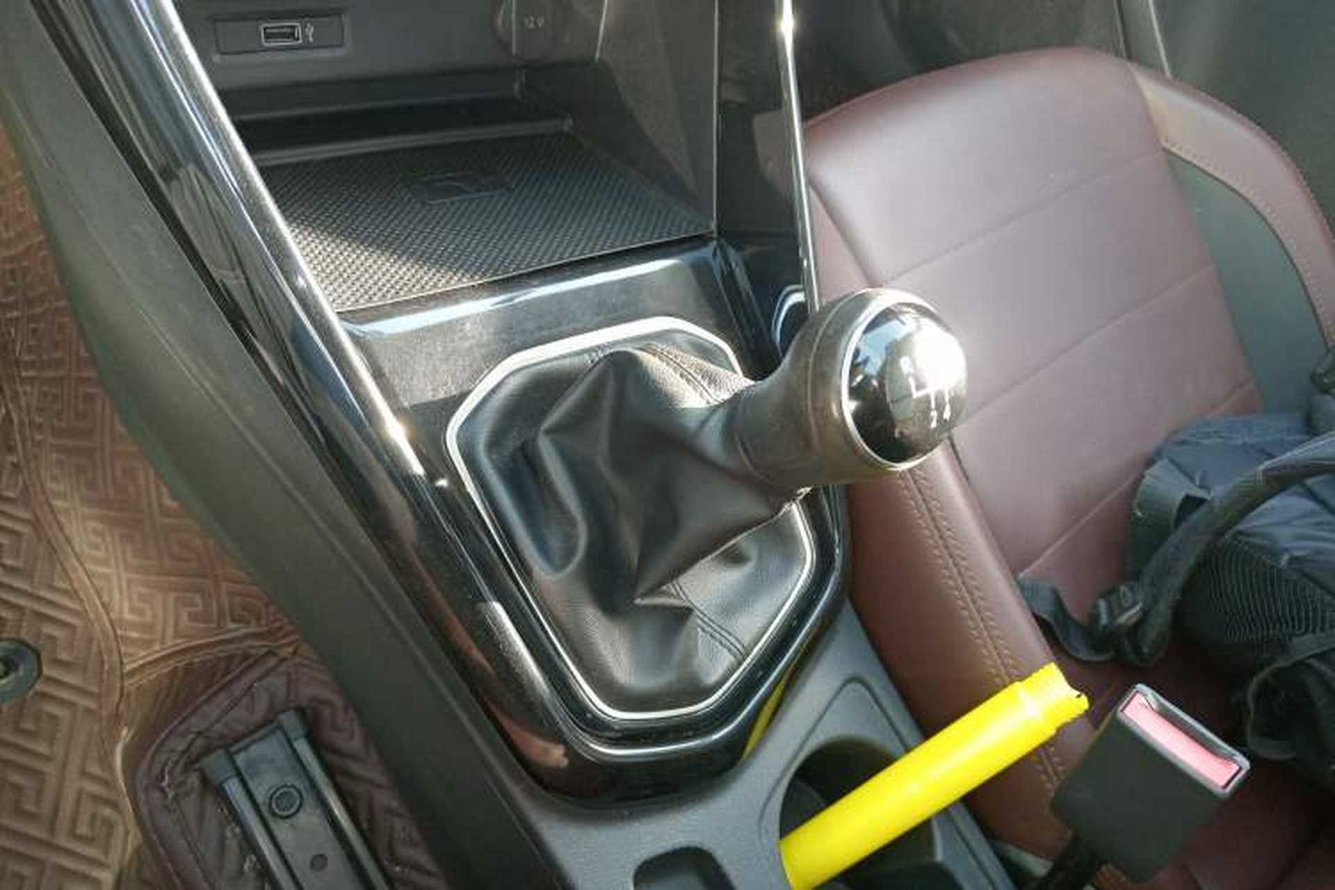 Used Jetta VS7 2021 1.4T Manual Entry-Level Model Gear Lever