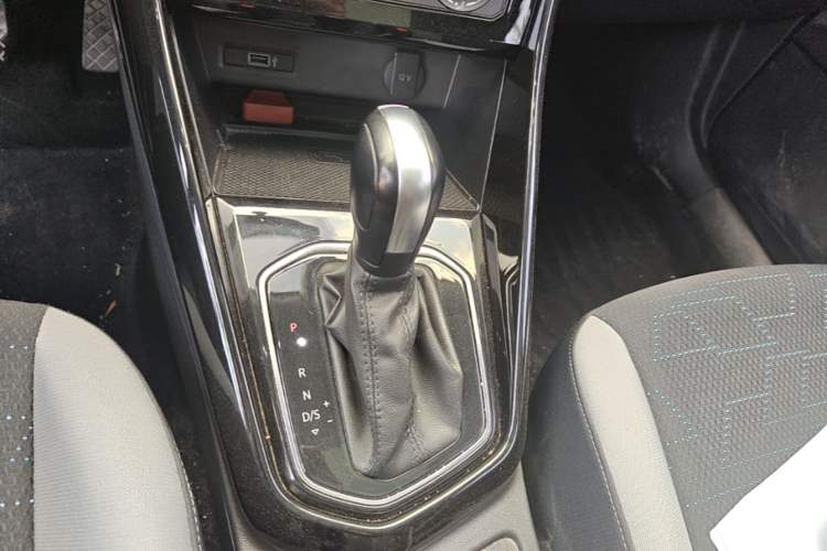 Used Jetta VS7 2021 1.4T Automatic Entry Model Gear Lever