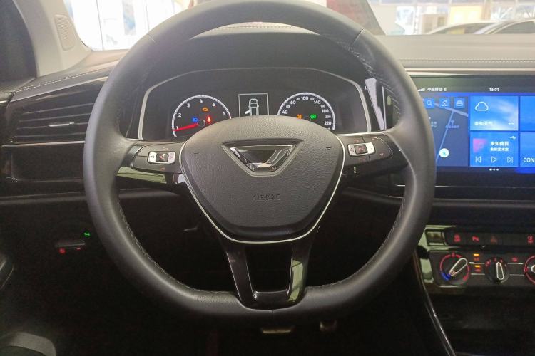 Used Jetta VS7 2021 Black Edition 1.4T Automatic Enjoyment Model Steering Wheel