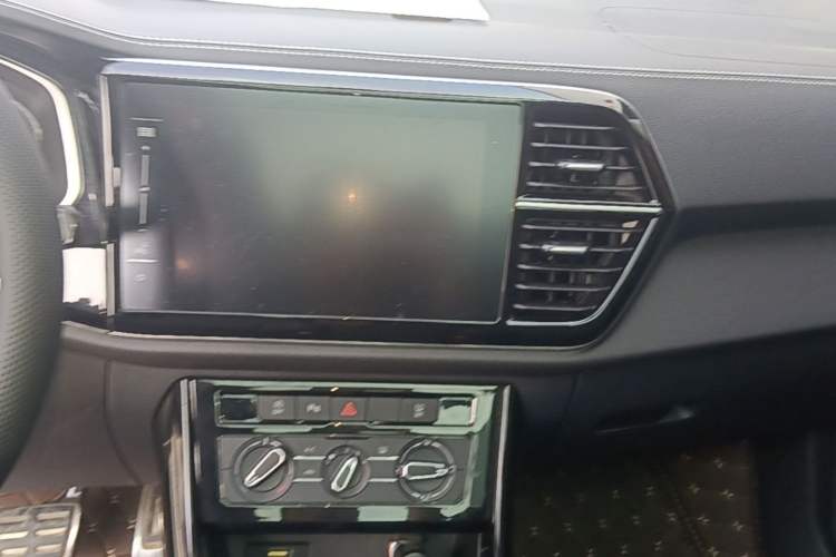 Used Jetta VS7 2021 Panda Edition 1.4T Automatic Enjoyment Model Audio And AC Panel