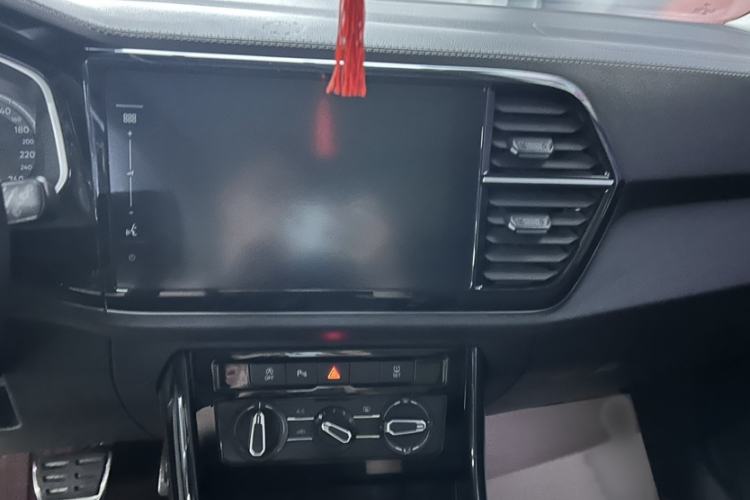 Used Jetta VS7 2021 Panda Edition 1.4T Automatic Enjoyment Model Audio And AC Panel