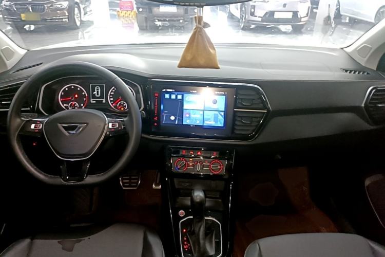 Used Jetta VS7 2021 1.4T Automatic Enjoyment Edition Center Console