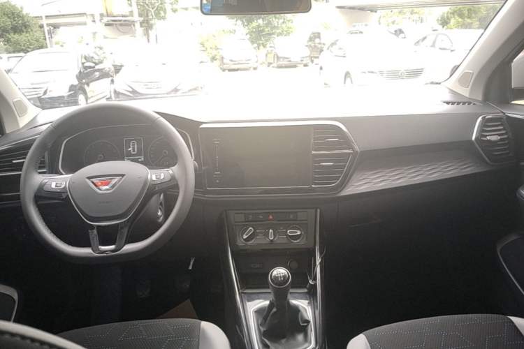 Used Jetta VS7 2021 1.4T Manual Entry-Level Model Center Console