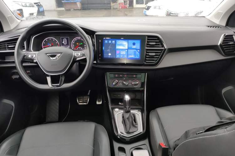 Used Jetta VS7 2021 1.4T Automatic Enjoyment Edition Center Console