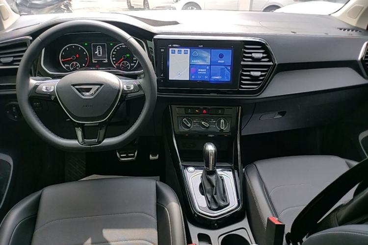 Used Jetta VS7 2021 Panda Edition 1.4T Automatic Enjoyment Model Center Console