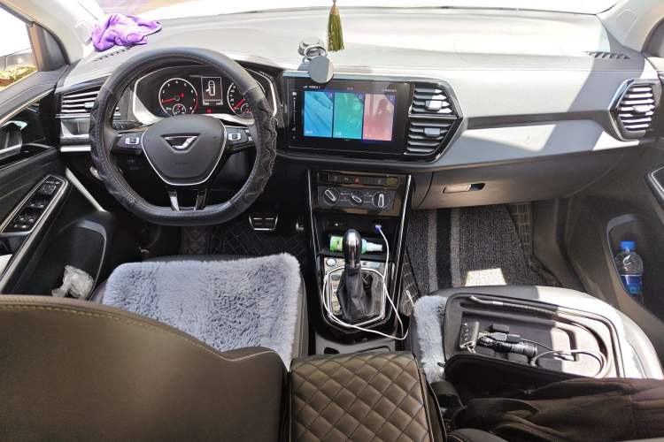 Used Jetta VS7 2021 1.4T Automatic Enjoyment Edition Center Console