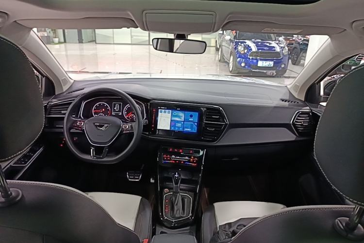 Used Jetta VS7 2021 Panda Edition 1.4T Automatic Glory Version Center Console