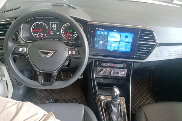 Used Jetta VS7 2021 1.4T Automatic Enjoyment Edition Center Console
