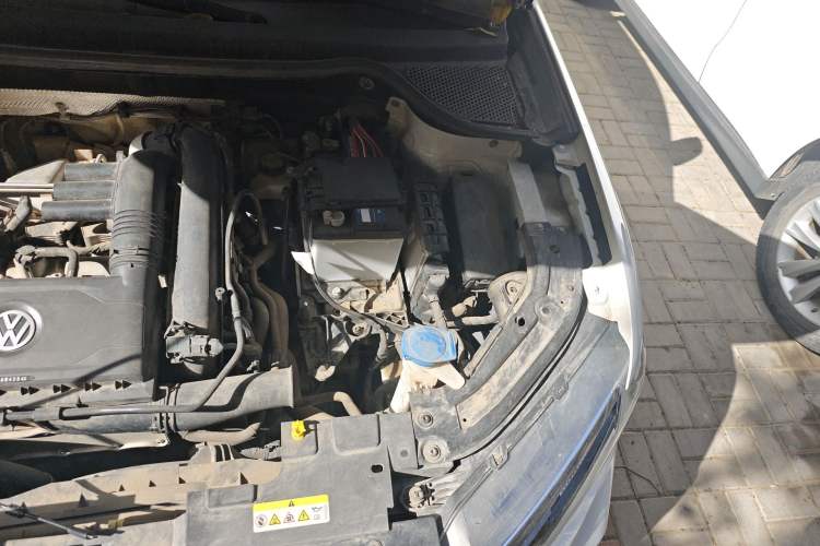 Used Jetta VS7 2021 1.4T Automatic Entry Model Engine Bay Left