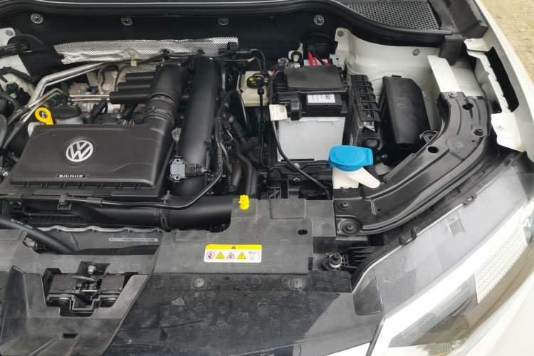 Used Jetta VS7 2021 1.4T Automatic Entry Model Engine Bay Left
