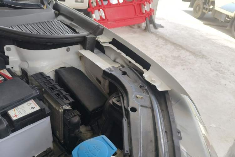 Used Jetta VS7 2021 1.4T Automatic Entry Model Engine Bay Left