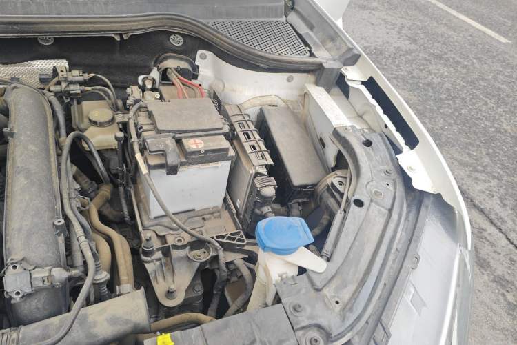 Used Jetta VS7 2021 Panda Edition 1.4T Automatic Enjoyment Model Engine Bay Left