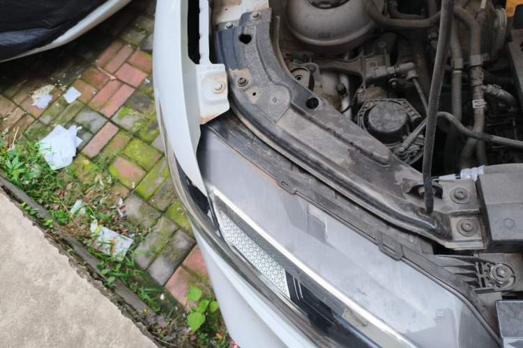 Used Jetta VS7 2021 1.4T Automatic Entry Model Engine Bay Right