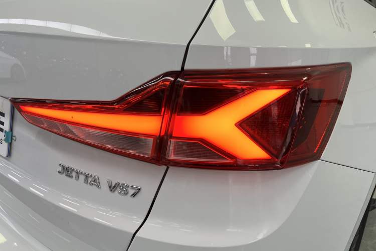 Used Jetta VS7 2021 Panda Edition 1.4T Automatic Enjoyment Model Exterior 4