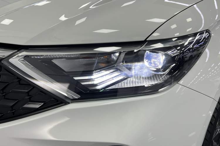 Used Jetta VS7 2021 Panda Edition 1.4T Automatic Enjoyment Model Exterior 5
