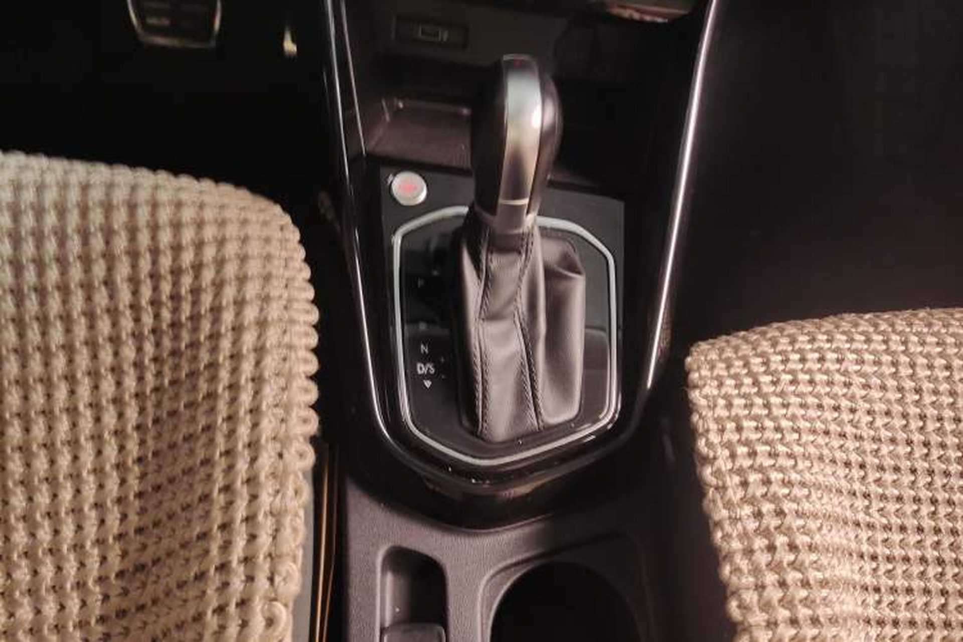 Used Jetta VS7 2021 1.4T Automatic Glory Edition Gear Lever
