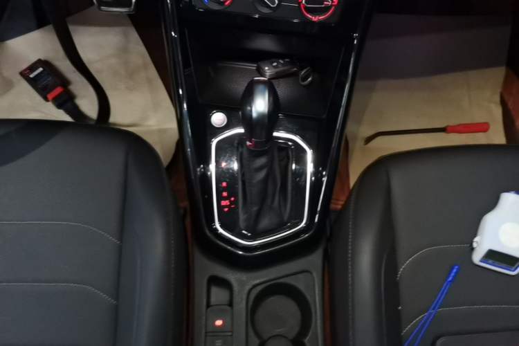 Used Jetta VS7 2021 Panda Edition 1.4T Automatic Enjoyment Model Gear Lever