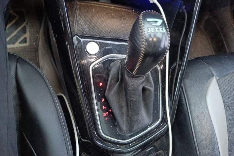 Used Jetta VS7 2021 30th Anniversary Edition 1.4T Automatic Enjoyment Model Gear Lever