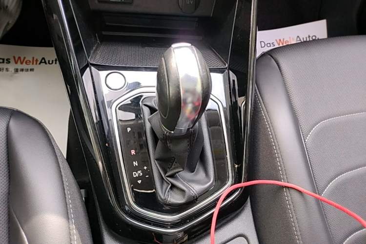Used Jetta VS7 2021 Panda Edition 1.4T Automatic Enjoyment Model Gear Lever