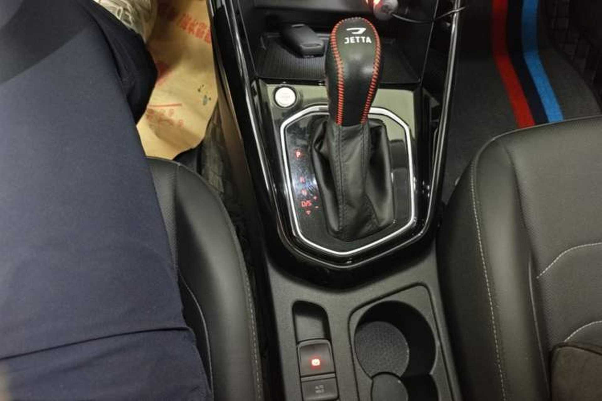 Used Jetta VS7 2021 1.4T Automatic Glory Edition Gear Lever