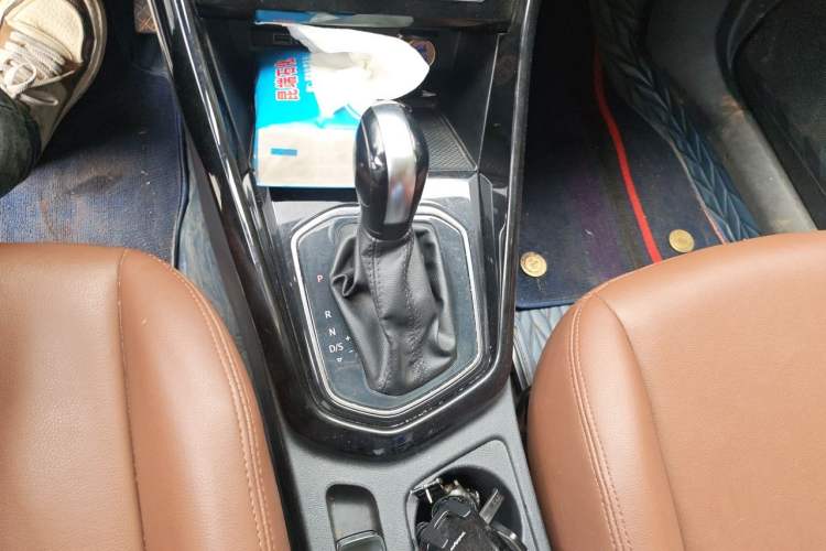 Used Jetta VS7 2021 1.4T Automatic Entry Model Gear Lever