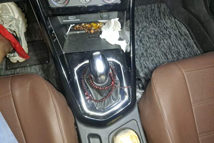 Used Jetta VS7 2021 1.4T Automatic Entry Model Gear Lever