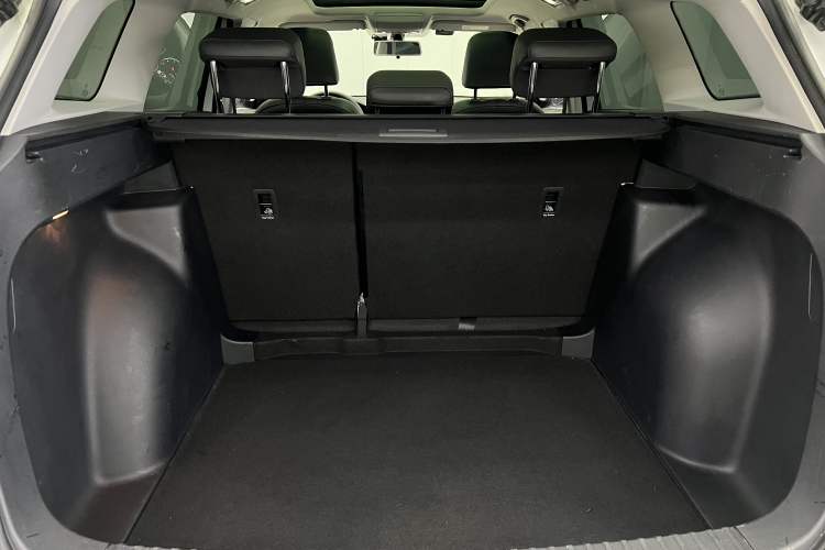 Used Jetta VS7 2021 Panda Edition 1.4T Automatic Enjoyment Model Headliner