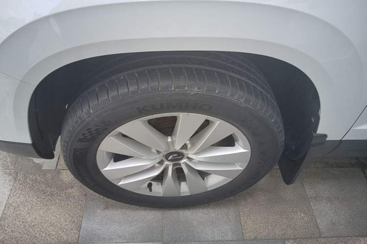 Used Jetta VS7 2021 1.4T Manual Entry-Level Model Left Front Wheel Hub