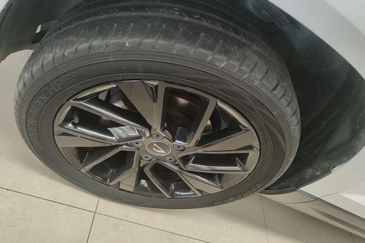 Used Jetta VS7 2021 Panda Edition 1.4T Automatic Enjoyment Model Left Front Wheel Hub