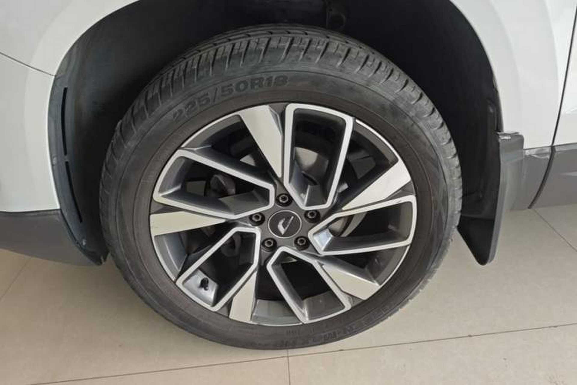 Used Jetta VS7 2021 1.4T Automatic Glory Edition Left Front Wheel Hub