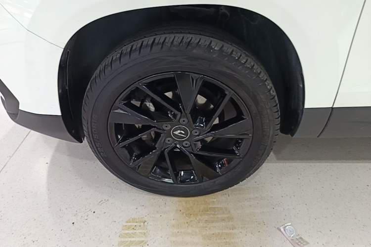 Used Jetta VS7 2021 Panda Edition 1.4T Automatic Glory Version Left Front Wheel Hub