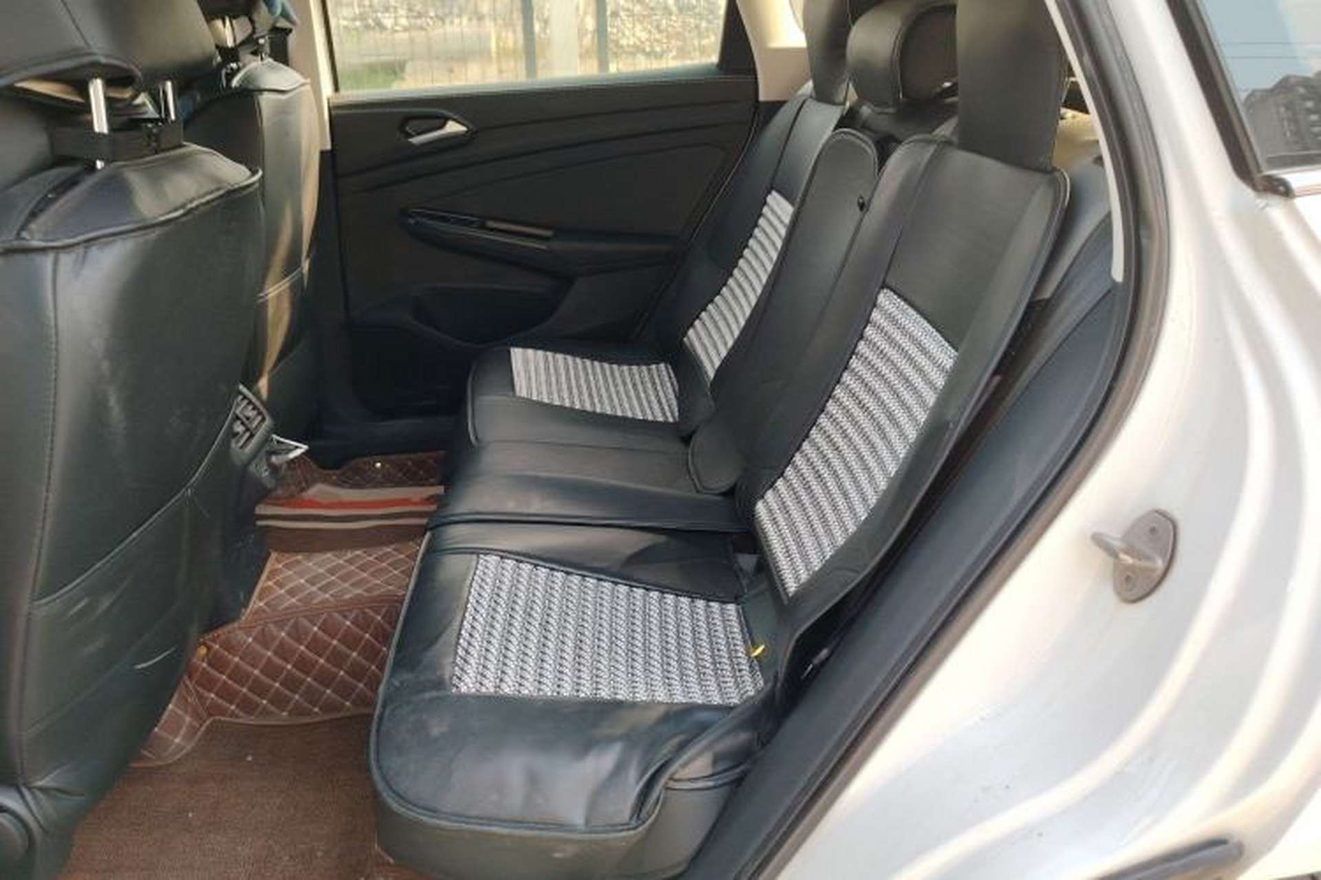 Used Jetta VS7 2021 1.4T Manual Entry-Level Model Left Rear Seat