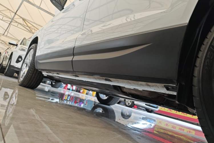 Used Jetta VS7 2021 1.4T Automatic Enjoyment Edition Left Side Sill