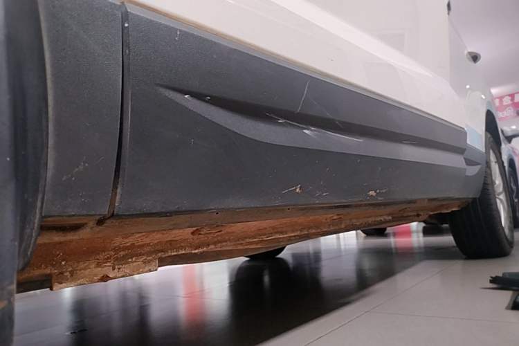 Used Jetta VS7 2021 1.4T Automatic Entry Model Left Side Sill