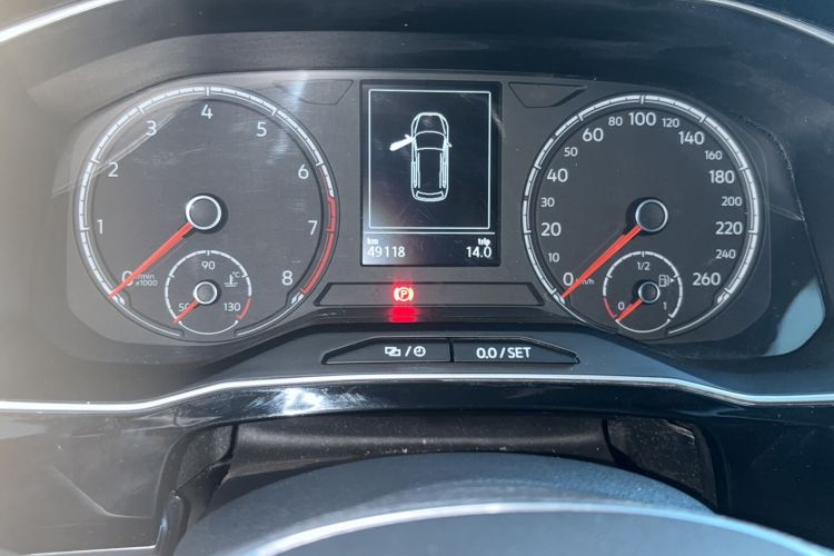 Used Jetta VS7 2021 1.4T Automatic Entry Model Odometer Close Up