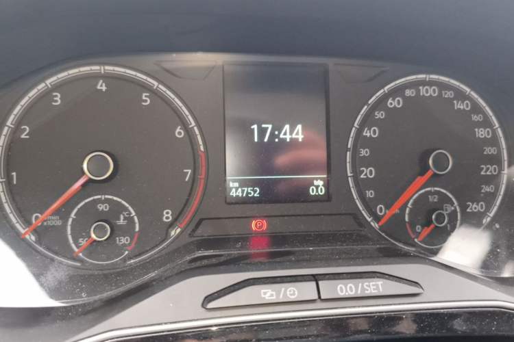 Used Jetta VS7 2021 1.4T Automatic Entry Model Odometer Close Up
