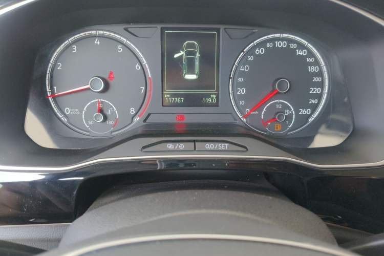 Used Jetta VS7 2021 1.4T Automatic Entry Model Odometer Close Up