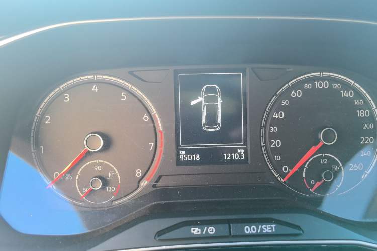 Used Jetta VS7 2021 1.4T Automatic Enjoyment Edition Odometer Close Up