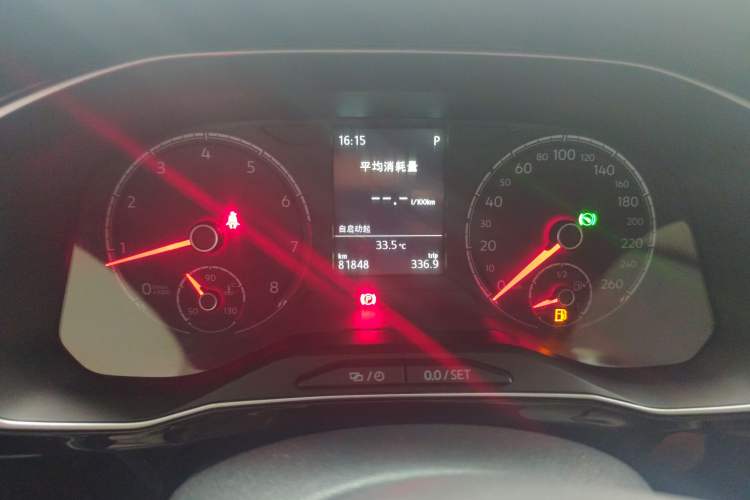 Used Jetta VS7 2021 1.4T Automatic Entry Model Odometer Close Up