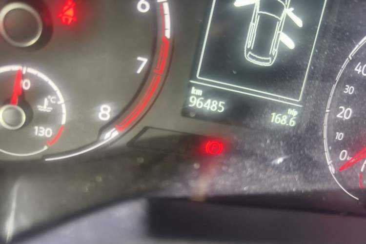 Used Jetta VS7 2021 Panda Edition 1.4T Automatic Enjoyment Model Odometer Close Up